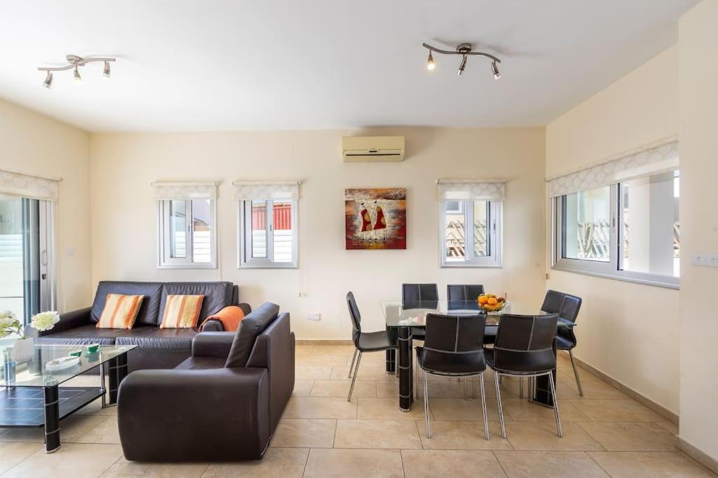 פרוטאראס Villa Nora מראה חיצוני תמונה