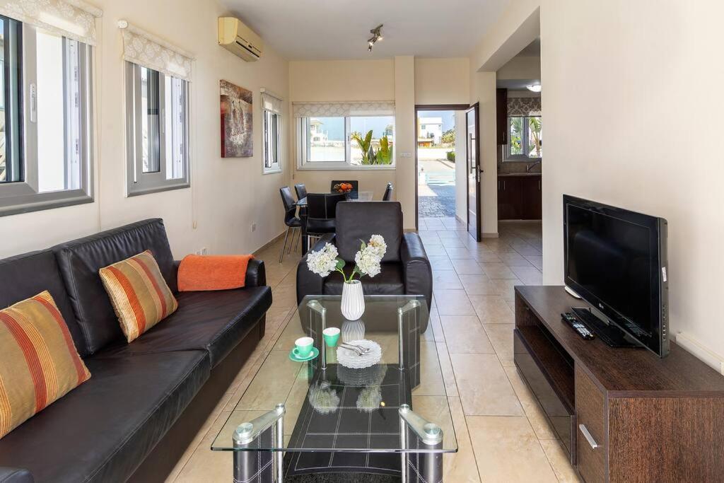 פרוטאראס Villa Nora מראה חיצוני תמונה
