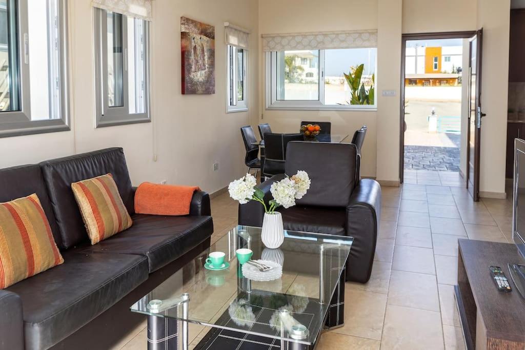 פרוטאראס Villa Nora מראה חיצוני תמונה